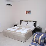 Capuccino Guest - Free Parking And Wi-fi شقة *