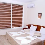 Capuccino Guest - Free Parking And Wi-fi Lejlighed Sunny Beach
