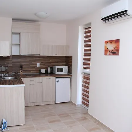 Apartment Capuccino Guest - Free Parking And Wi-fi Sunny Beach