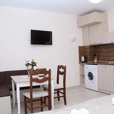 Capuccino Guest - Free Parking And Wi-fi * Sunny Beach