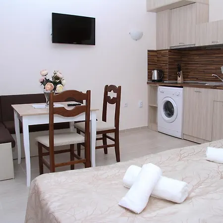 Apartment Capuccino Guest - Free Parking And Wi-fi