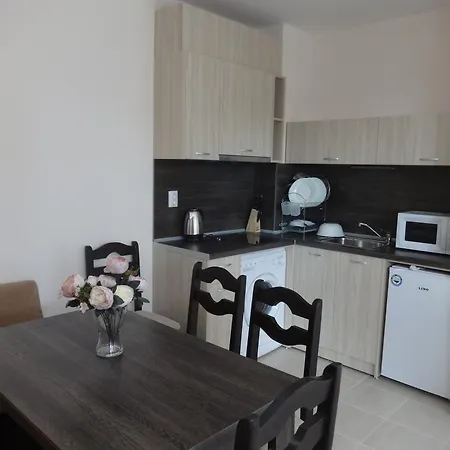 Apartment Capuccino Guest - Free Parking And Wi-fi *