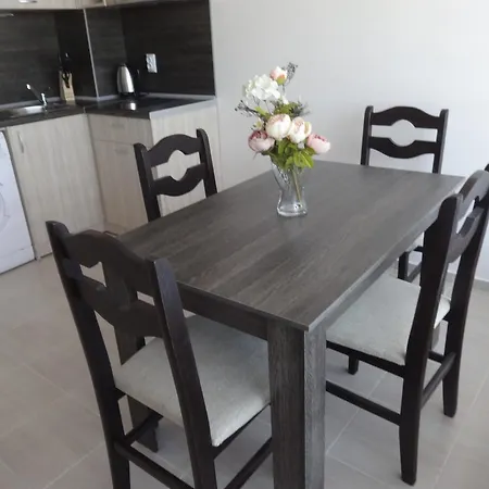 Capuccino Guest - Free Parking And Wi-fi Apartment *