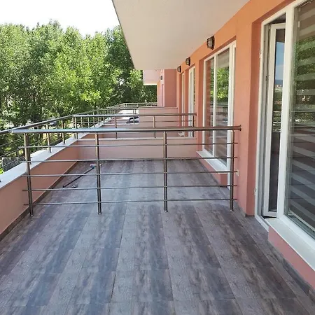 Capuccino Guest - Free Parking And Wi-fi Apartamento Sunny Beach
