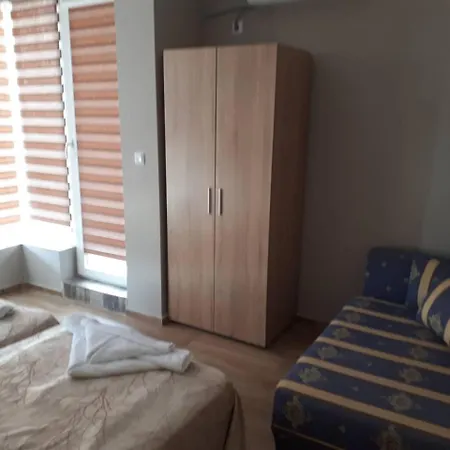 Capuccino Guest - Free Parking And Wi-fi Sunny Beach