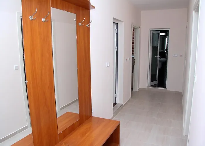 Apartman Capuccino Guest - Free Parking And Wi-fi Napospart