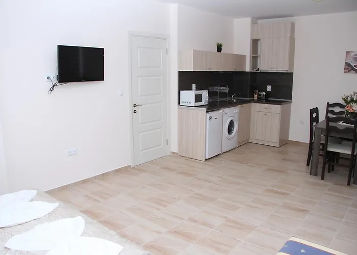 Apartman Capuccino Guest - Free Parking And Wi-fi