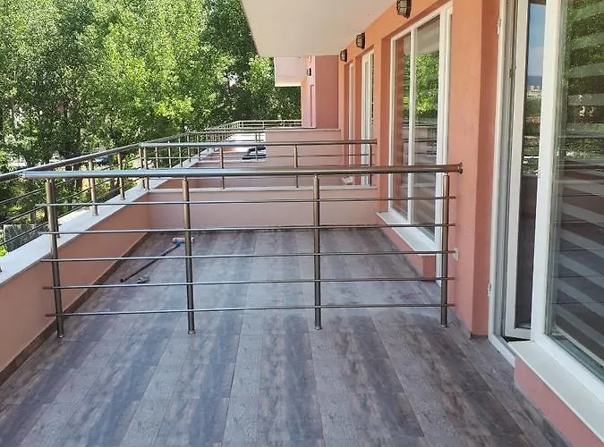 Capuccino Guest - Free Parking And Wi-fi Apartman Napospart